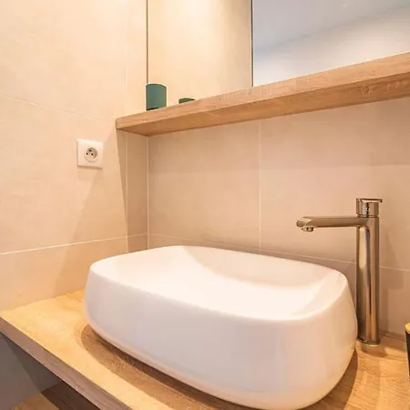 Le Luxe Au Pied De La Cathedrale Cours Langlet Apartment